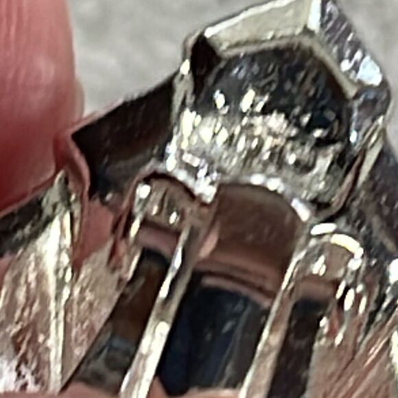 Vintage Avon rhinestone black enamel clip earrings - Picture 3 of 7